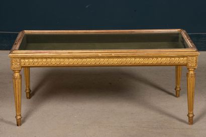 Gilded carved wood coffee table.
Louis XVI...