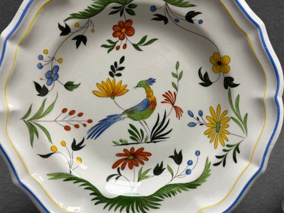 GIEN Oiseau de Paradis
Série de 9 assiettes...