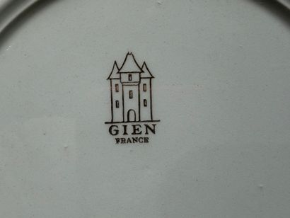 GIEN Oiseau de Paradis
Série de 9 assiettes...