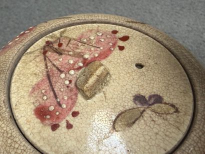 Ensemble de porcelaines de Chine et Japon...