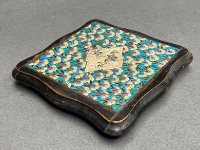 LONGWY 
Dessous de plat en bois avec plaque...
