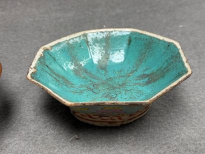 Ensemble de porcelaines de Chine et Japon...