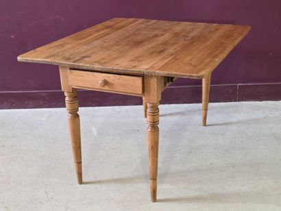 Table à volets à un tiroir 
H:75 x 115 x...