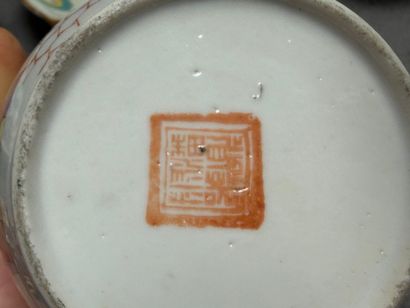 Ensemble de porcelaines de Chine et Japon...