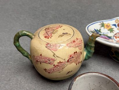 Ensemble de porcelaines de Chine et Japon...