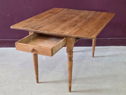 Table à volets à un tiroir 
H:75 x 115 x...
