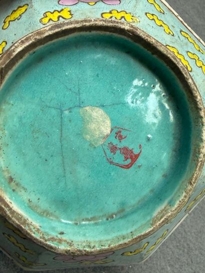 Ensemble de porcelaines de Chine et Japon...