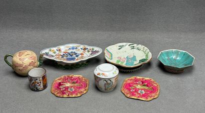 Ensemble de porcelaines de Chine et Japon...
