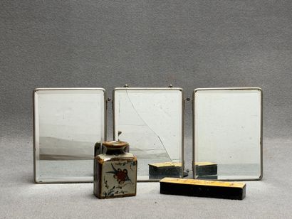 Lot: Plumier, bouteille en grès émaillé de...