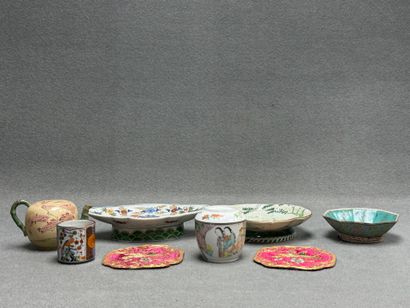Ensemble de porcelaines de Chine et Japon...