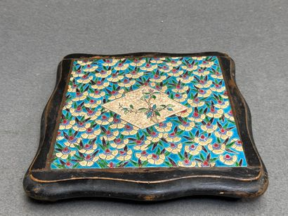 LONGWY 
Dessous de plat en bois avec plaque...