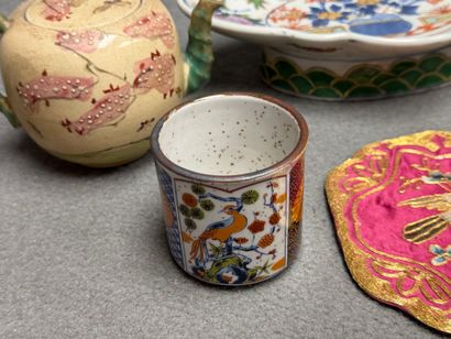 Ensemble de porcelaines de Chine et Japon...