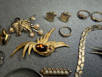 Lot de bijoux fantaisie années 1980