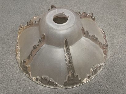 Paire de coupes de lustre en verre. 
D. :19,5...