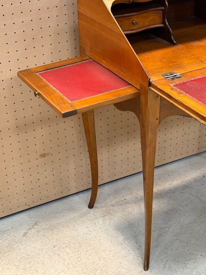 Bureau de pente. 
90 x 74 x 46 cm.