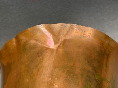 Lampe cornet Art déco en laiton. 
H. :43...