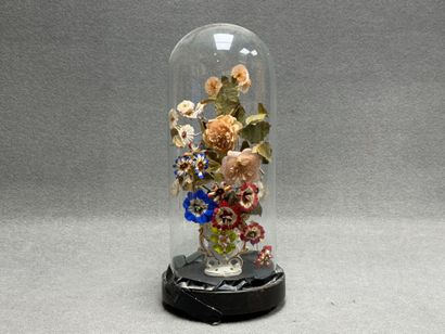 Bouquet de mariée sous globe, sur socle en...