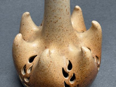 Pied de lampe en céramique émaillé. 
H. :26...