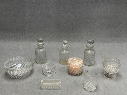 BACCARAT
Garniture de toilette en cristal...