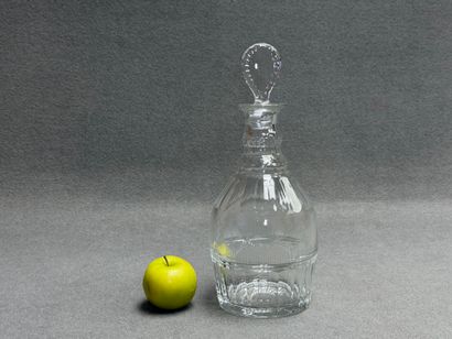 Grande carafe en cristal.
H: 33 cm.