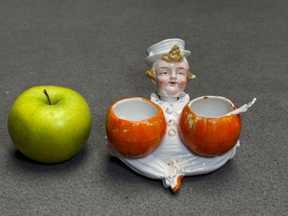 Saleron double en porcelaine: le petit marmiton
Manquent...