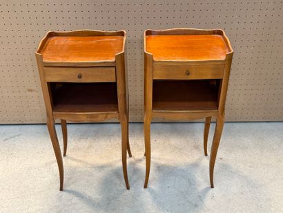 Paire de tables de chevet, une niche un tiroir....