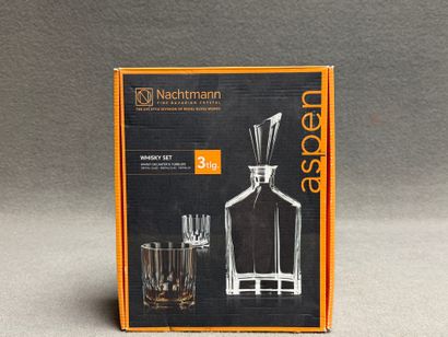 Carafe et deux verres à whisky en cristal
Dans...