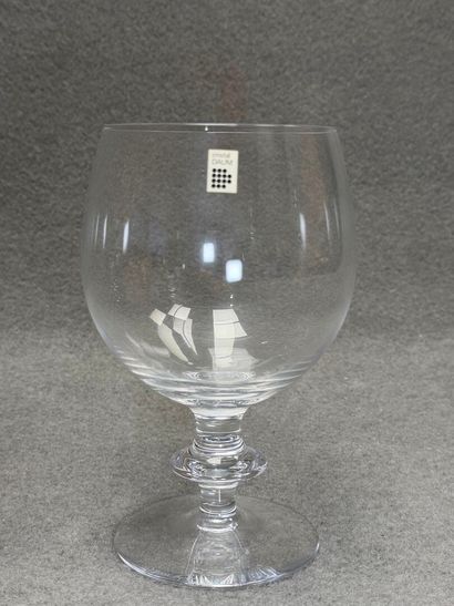DAUM -
Six grands verres à pieds
H. :17,5...