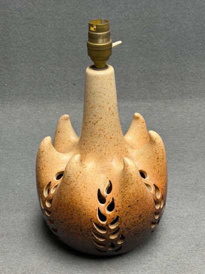 Pied de lampe en céramique émaillé. 
H. :26...