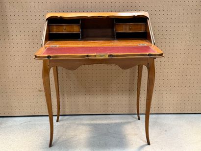 Bureau de pente. 
90 x 74 x 46 cm.