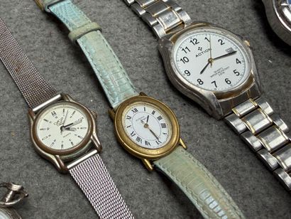 Lot de montre modernes, montre de col en...
