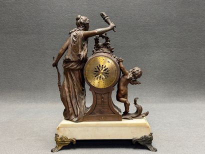 Amour désarmé d'après Auguste Moreau. 
Pendule...