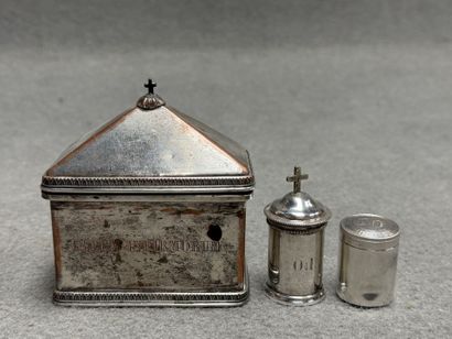 Coffret aux saintes huiles, dit chrismatoire,...