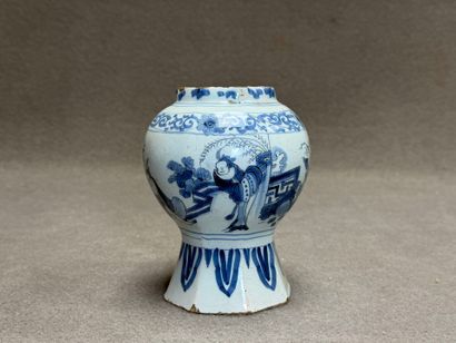 Pot en faïence de DELFT. XVIII° à décor de...