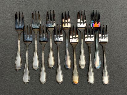 Ensemble de 12 fourchettes à dessert n métal...