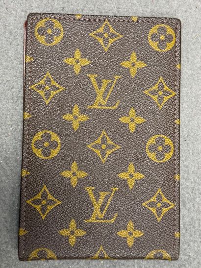 Louis Vuitton. 
Couverture de carnet de note...