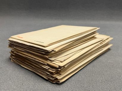 Environ 50 cartes géographique.