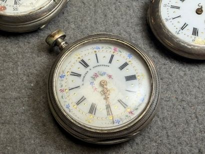 Ensemble de cinq montres de poche dont trois...