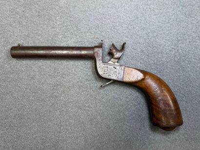 Pistolet à poudre. XIX°
L. :24 cm.