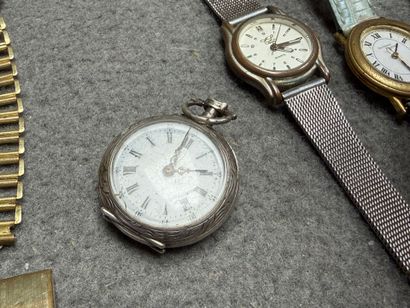 Lot de montre modernes, montre de col en...