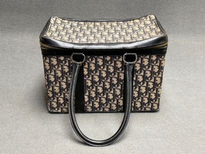 CHRISTIAN DIOR 
Vanity de toilette en toile...