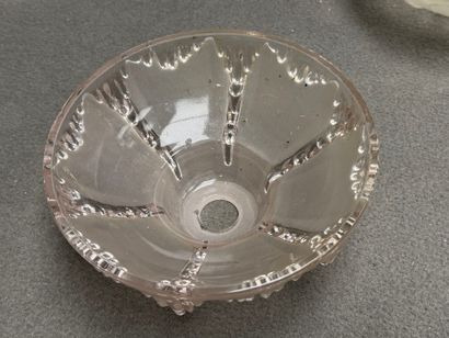 Paire de coupes de lustre en verre. 
D. :19,5...
