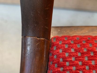 Paire de chaises dossier barrettes en acajou
H:...