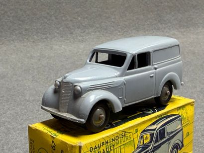 CIJ France. 1/43°
-Volkswagen. 
-Renault...