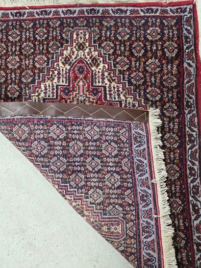 Tapis en laine tissé main
95 x 74 cm