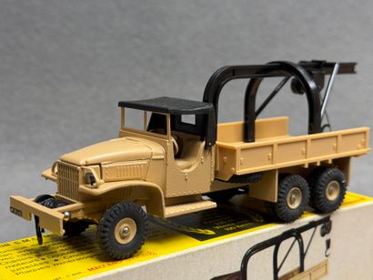 Dinky Toys 1/43°. 
Camion G.M.C. Militaire...