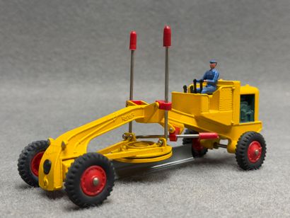DINKY Supertoys.
Profileur 100 RICHIER. 
manque...