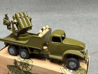 FRANCE JOUETS. 
Six camions militaire:
Radar,...