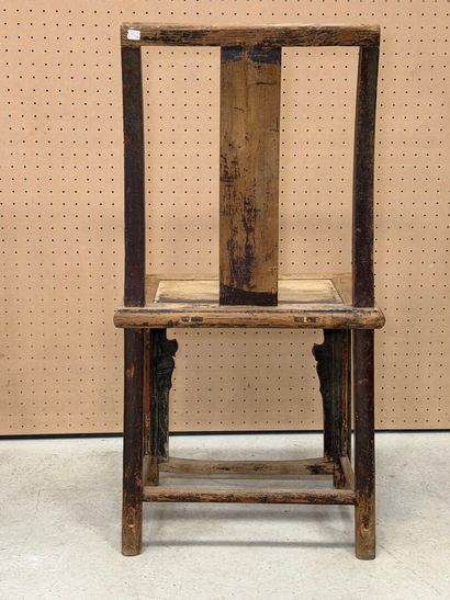 Paire de chaises Chinoises. 
H. :104 cm....