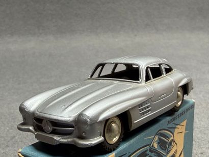 Märklin, 1/43e, 
-Mercedes 300, ref. 5524/1S...